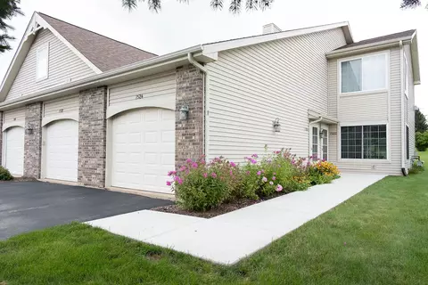 7522 Creek Bnd, Rockford, IL 61114
