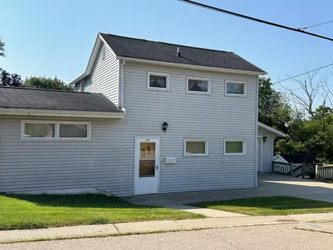 421 N Dodge St, Galena, IL 61036