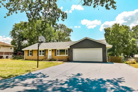 2519 Sandy Hollow Rd, Rockford, IL 61109