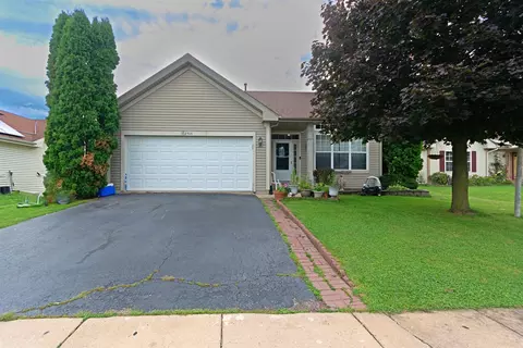 2306 Oakwood Dr, Belvidere, IL 61008