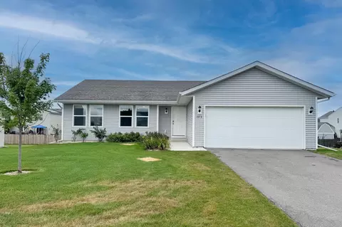 1573 Parkside Dr, Belvidere, IL 61008