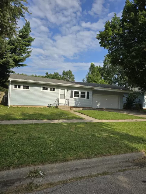 7703 Randy Rd, Machesney Park, IL 61115