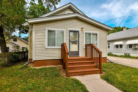 506 Barnum Rd, Rockford, IL 61109