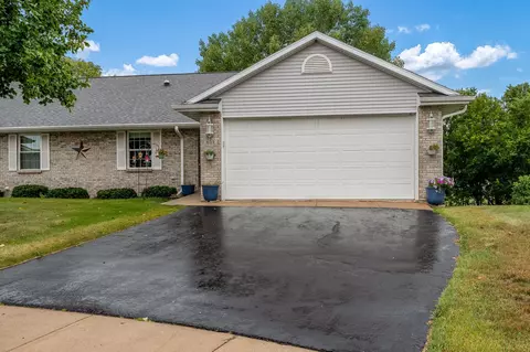 632 Park View St, Pecatonica, IL 61063 photo 2