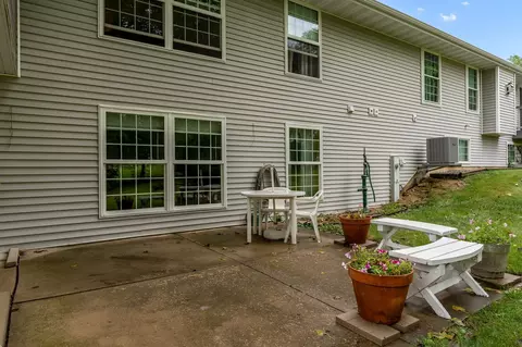 632 Park View St, Pecatonica, IL 61063 photo 9
