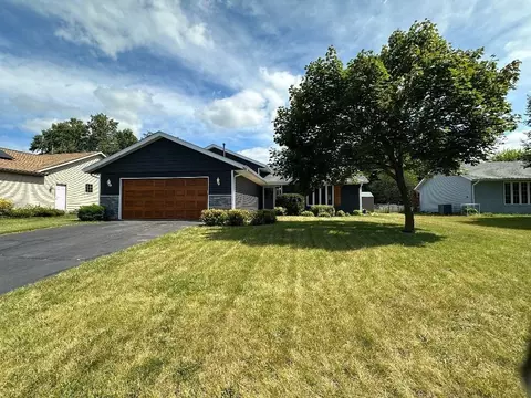 604 Jarvis Dr, Winnebago, IL 61088