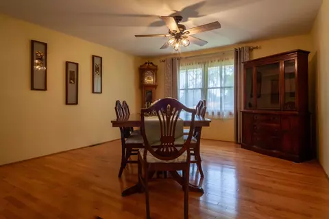 8963 Elevator Rd, Roscoe, IL 61073 photo 10