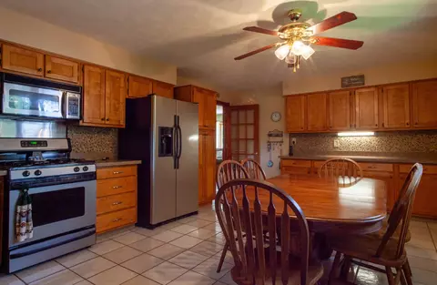 8963 Elevator Rd, Roscoe, IL 61073 photo 13