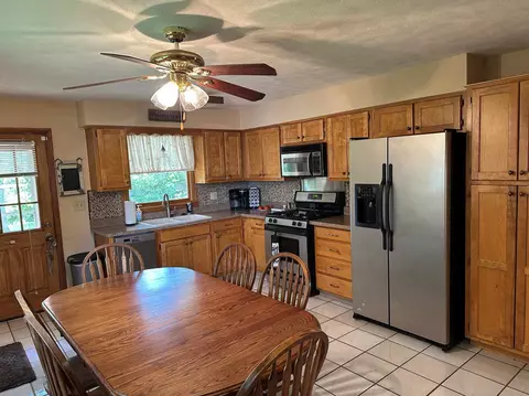 8963 Elevator Rd, Roscoe, IL 61073 photo 12
