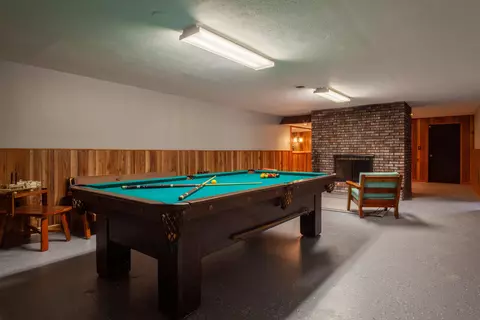 8963 Elevator Rd, Roscoe, IL 61073 photo 27