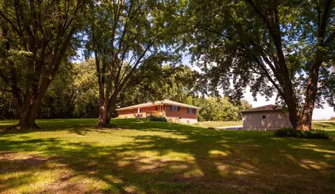 8963 Elevator Rd, Roscoe, IL 61073 photo 33