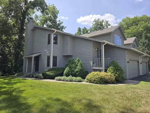 5285 Sandpiper Pl, Loves Park, IL 61111