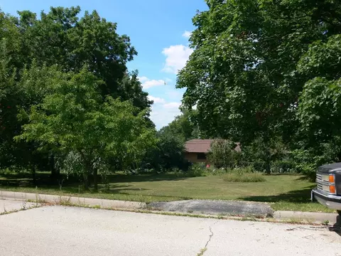 3028 La Salle Ave, Rockford, IL 61114