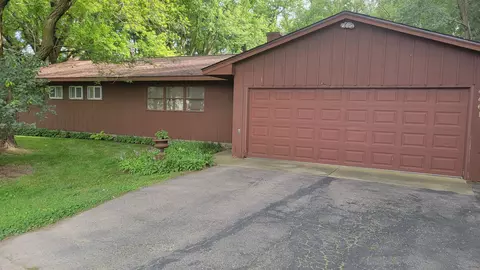 4461 Prairie Hill Rd, South Beloit, IL 61080