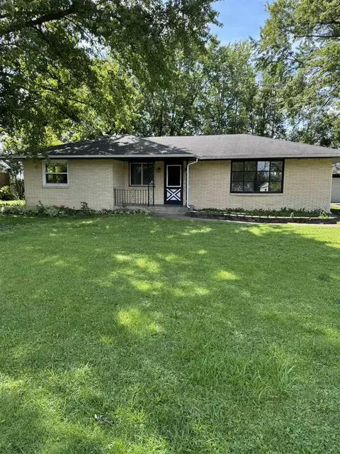 4638 Palmerstone Rd, Rockford, IL 61102