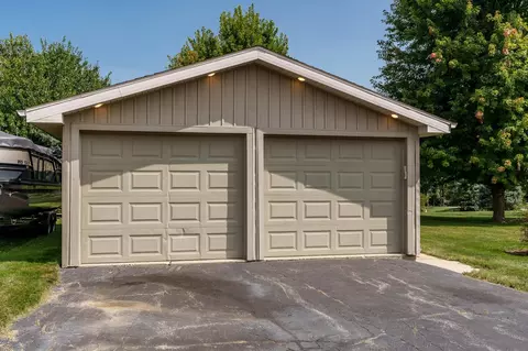 Exterior - 8272 E Crockett Rd, Roscoe, IL 61073 photo 8 of 11