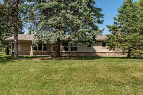 Exterior - 8272 E Crockett Rd, Roscoe, IL 61073 photo 3 of 11