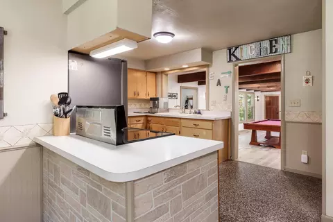 Kitchen - 8272 E Crockett Rd, Roscoe, IL 61073 photo 1 of 5