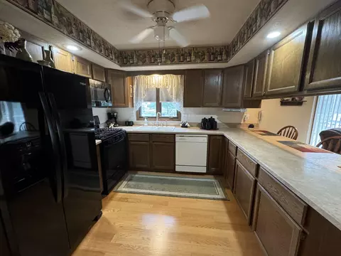 12255 Rae Ann Rd, Roscoe, IL 61073 photo 11
