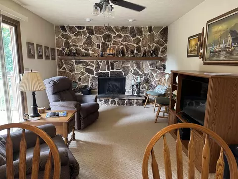 12255 Rae Ann Rd, Roscoe, IL 61073 photo 14