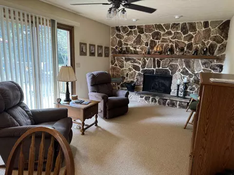 12255 Rae Ann Rd, Roscoe, IL 61073 photo 15