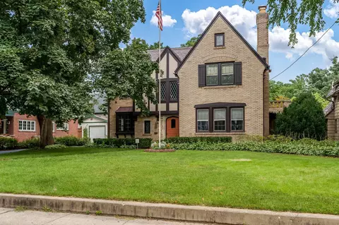 1960 Harlem Blvd, Rockford, IL 61103