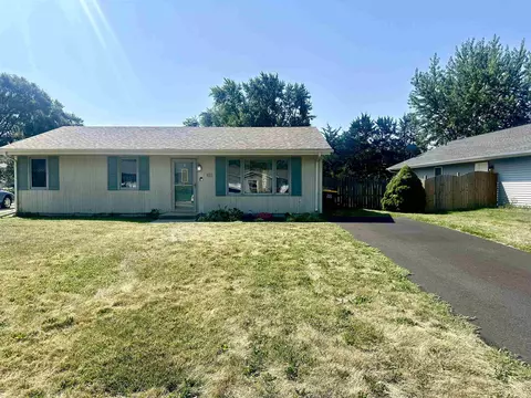 103 Wilshire Blvd, Machesney Park, IL 61115