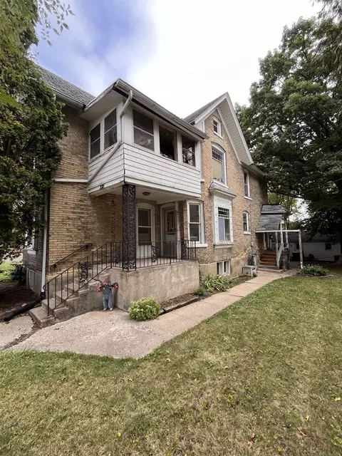 332 S Prospect St, Rockford, IL 61104