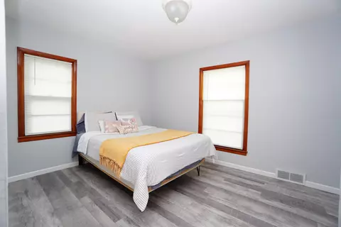 511 E Jackson St, Belvidere, IL 61008 photo 6