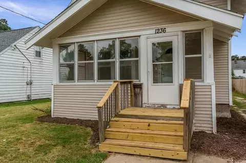 1236 8th St, Beloit, WI 53511 photo 3