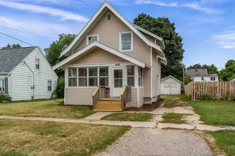 1236 8th St, Beloit, WI 53511