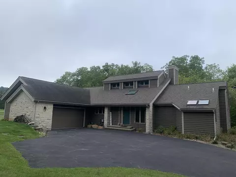 14 Timberline Dr, Galena, IL 61036