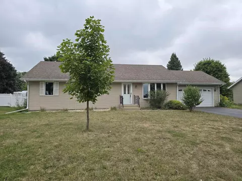 771 Loomis Dr, Rockton, IL 61072