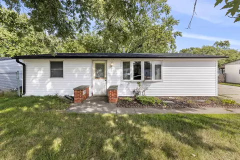 7423 Cadet Rd, Machesney Park, IL 61115