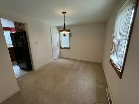 242 S Hackett St, South Beloit, IL 61080 photo 12