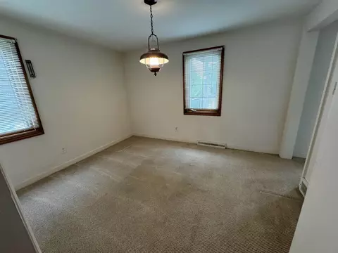 242 S Hackett St, South Beloit, IL 61080 photo 11