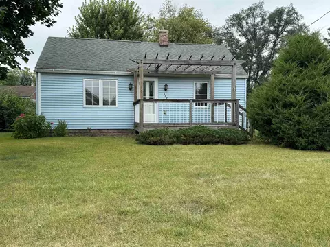 242 S Hackett St, South Beloit, IL 61080 photo 2