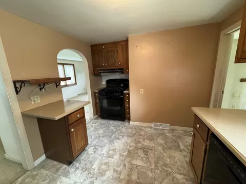 242 S Hackett St, South Beloit, IL 61080 photo 9
