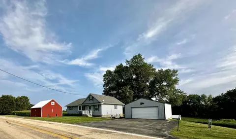 Exterior - 21222 Ideal Rd, Chadwick, IL 61014 photo 9 of 12