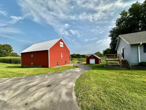Exterior - 21222 Ideal Rd, Chadwick, IL 61014 photo 6 of 12