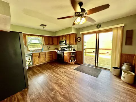 Kitchen - 21222 Ideal Rd, Chadwick, IL 61014 photo 5 of 5