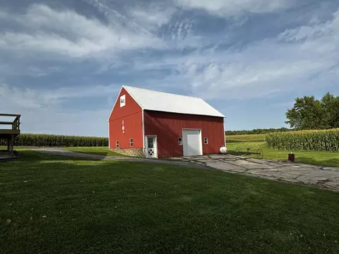 Exterior - 21222 Ideal Rd, Chadwick, IL 61014 photo 4 of 12