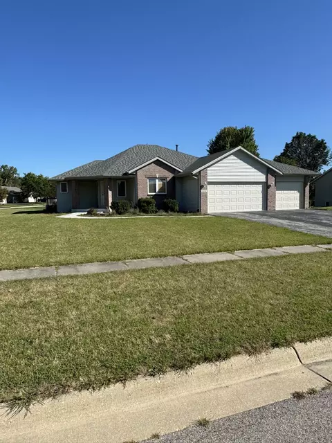 6448 Corinas Curv, Rockford, IL 61103