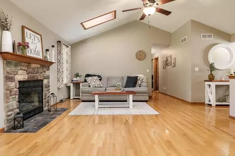 11073 Centennial Dr, Roscoe, IL 61073 photo 7