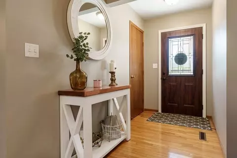 11073 Centennial Dr, Roscoe, IL 61073 photo 3