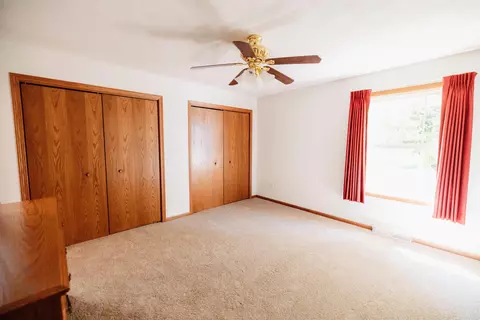 637 Grove St, Pecatonica, IL 61063 photo 14