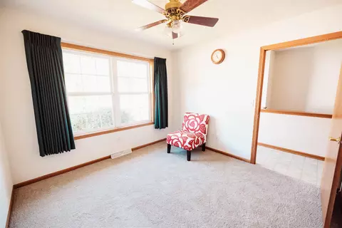 637 Grove St, Pecatonica, IL 61063 photo 16