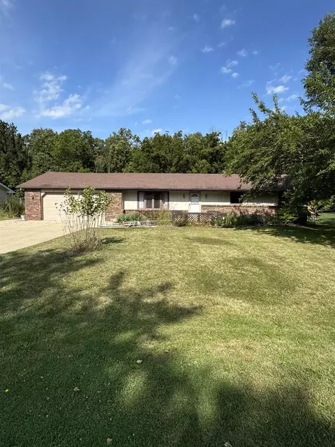 3745 Valerie Rd, Roscoe, IL 61073