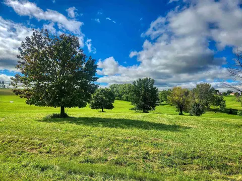 31-89 Country Club Ct, Lake Carroll, IL 61046