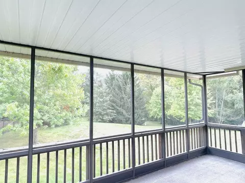 12297 Puff Cir, Roscoe, IL 61073 photo 17